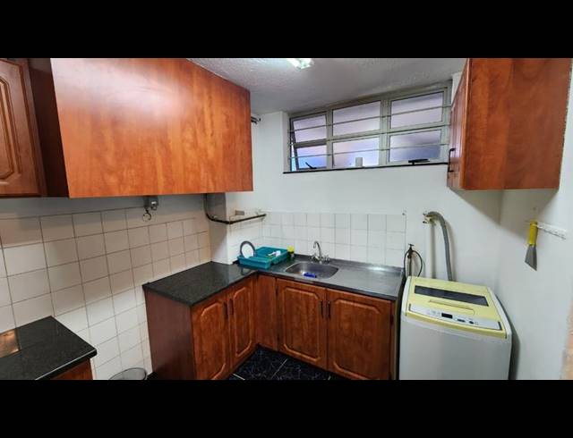 3 BEDROOM APARTMENT FOR SALE IN OVERPORT